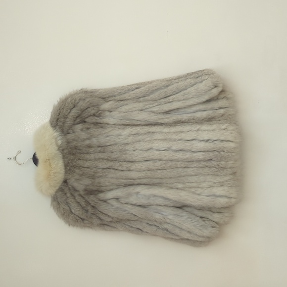 Pretty SAGA Blue Shadow Fox Jacket With Cream Collar - Picture 3 of 3